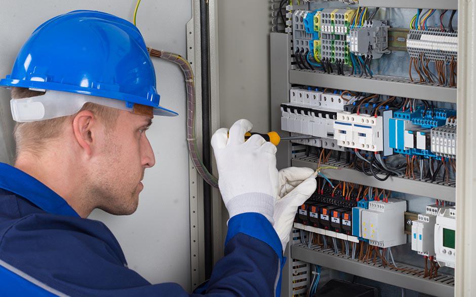 électricien de maintenance Suresnes