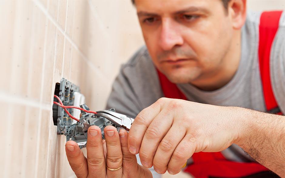 travail électricien Courbevoie