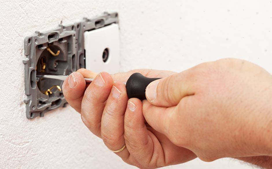 travail électricien Courbevoie
